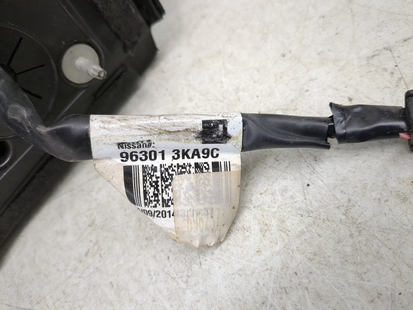 2013-2016 Nissan Pathfinder Passenger Side View Mirror - Right Door Mirror OEM Used - Oemusedautoparts1.com
