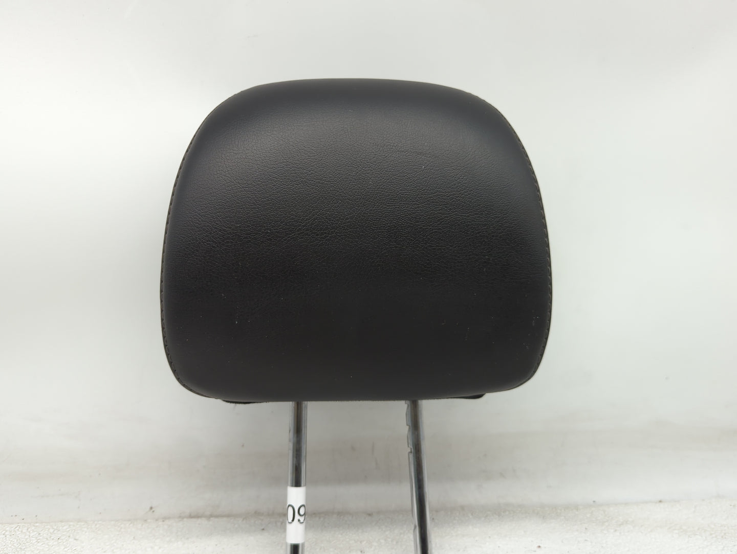 2014 Nissan Pathfinder Headrest Head Rest Rear Center Seat Fits OEM Used Auto Parts - Oemusedautoparts1.com