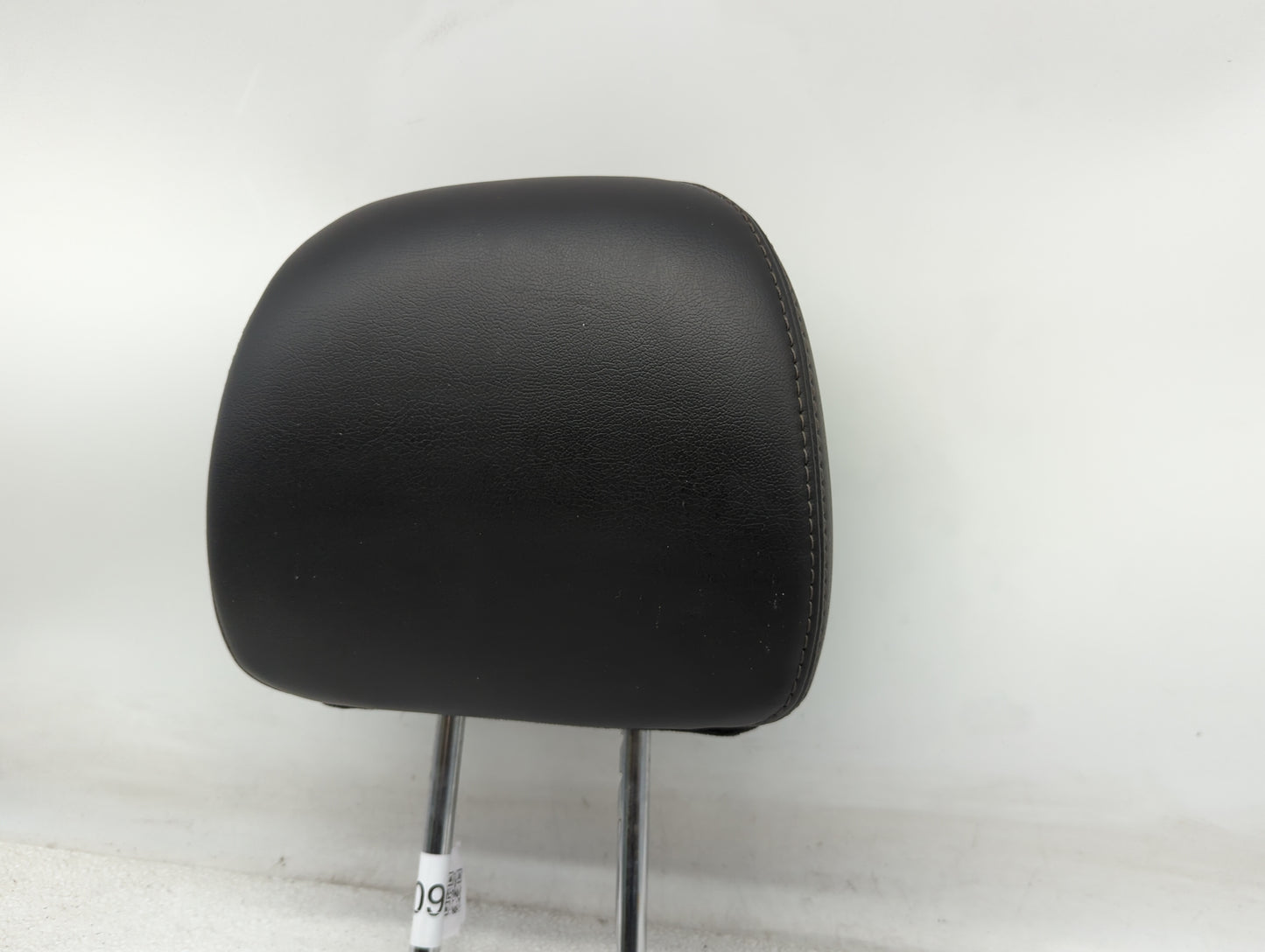 2014 Nissan Pathfinder Headrest Head Rest Rear Center Seat Fits OEM Used Auto Parts - Oemusedautoparts1.com