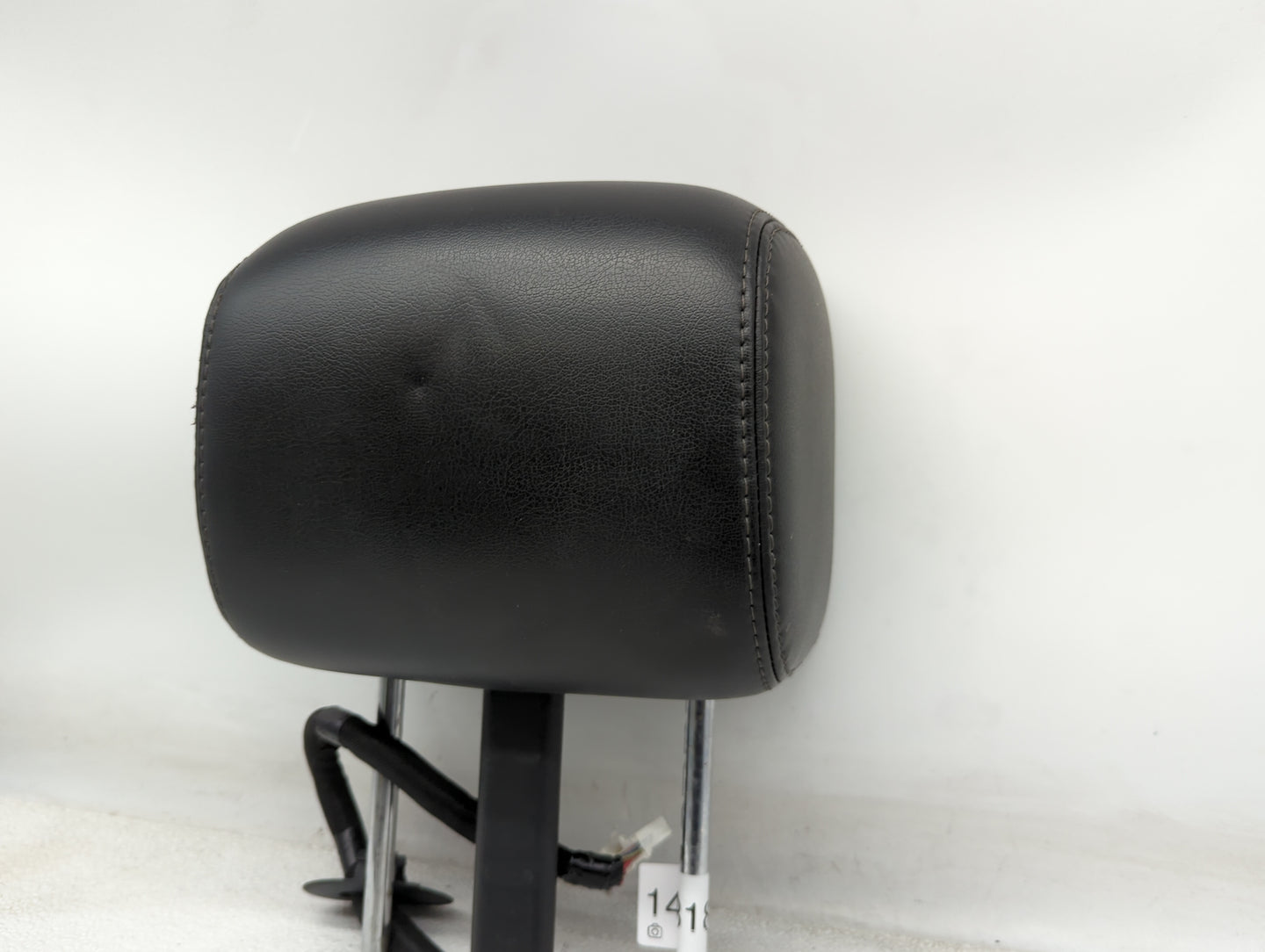 2014 Nissan Pathfinder Headrest Head Rest Front Driver Passenger Seat Fits OEM Used Auto Parts - Oemusedautoparts1.com