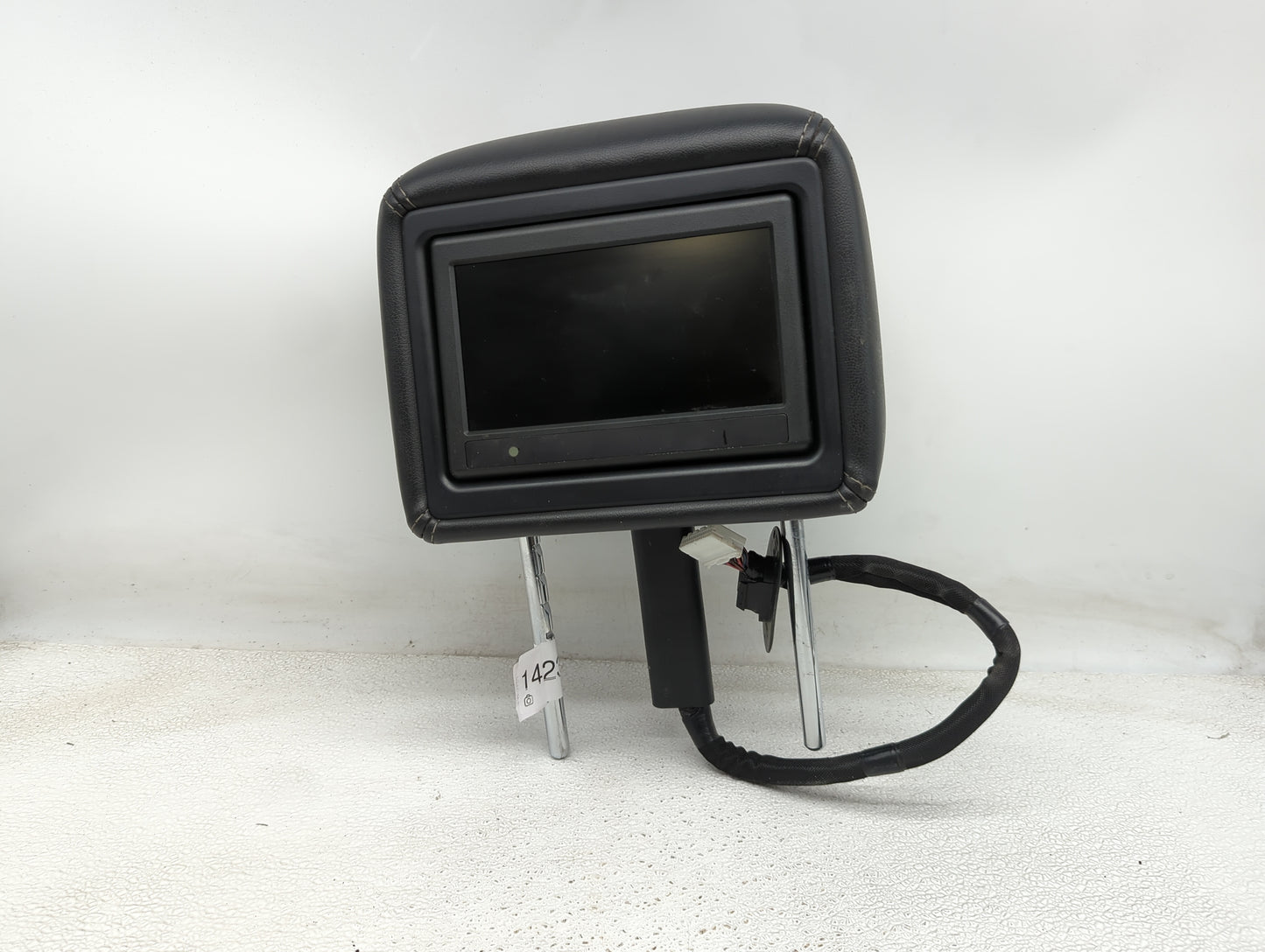 2014 Nissan Pathfinder Headrest Head Rest Front Driver Seat Black - Oemusedautoparts1.com