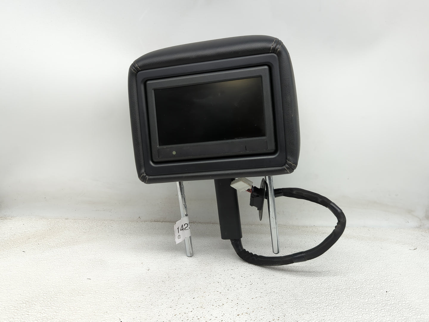 2014-2014 Nissan Pathfinder Headrest Head Rest Front Driver Seat Black - Oemusedautoparts1.com