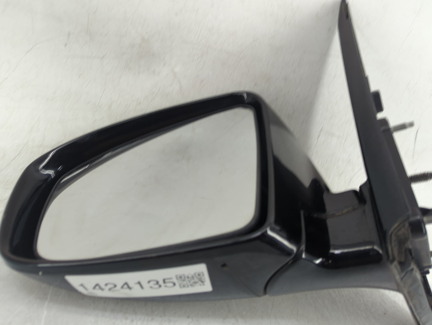 2013-2016 Nissan Pathfinder Driver Side View Mirror - Left Door Mirror OEM Used - Oemusedautoparts1.com