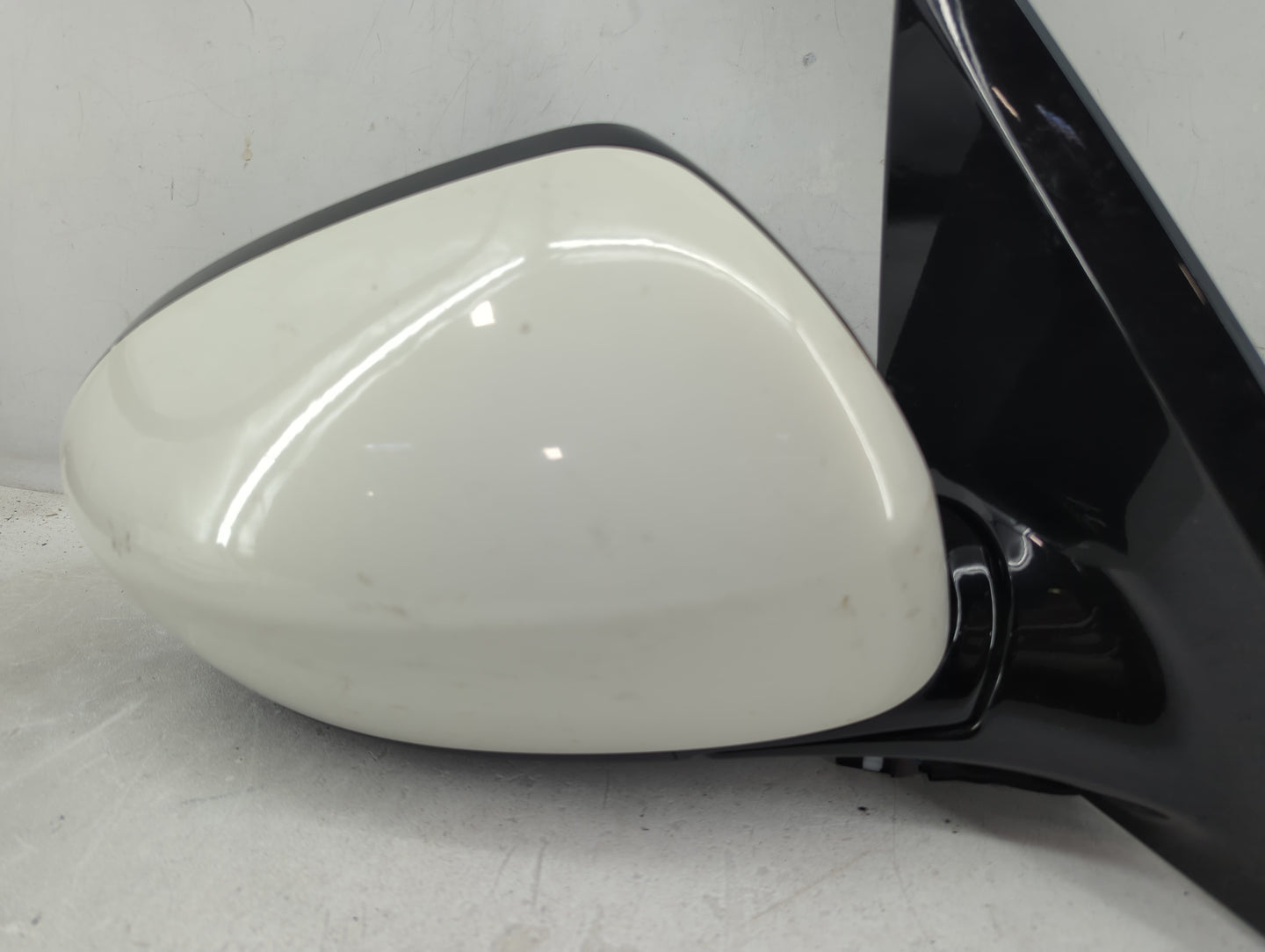 2013-2016 Nissan Pathfinder Passenger Side View Mirror - Right Door Mirror OEM Used - Oemusedautoparts1.com