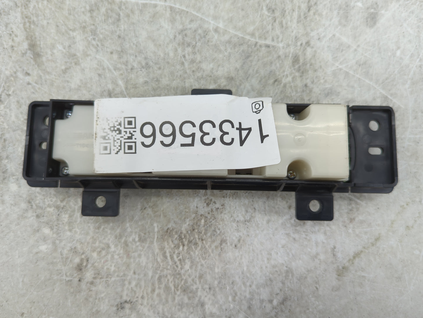 2013-2016 Nissan Pathfinder Climate Control Module Temperature AC/Heater Replacement P/N:275113KA0A 275113KA0A-E Fits OEM Us