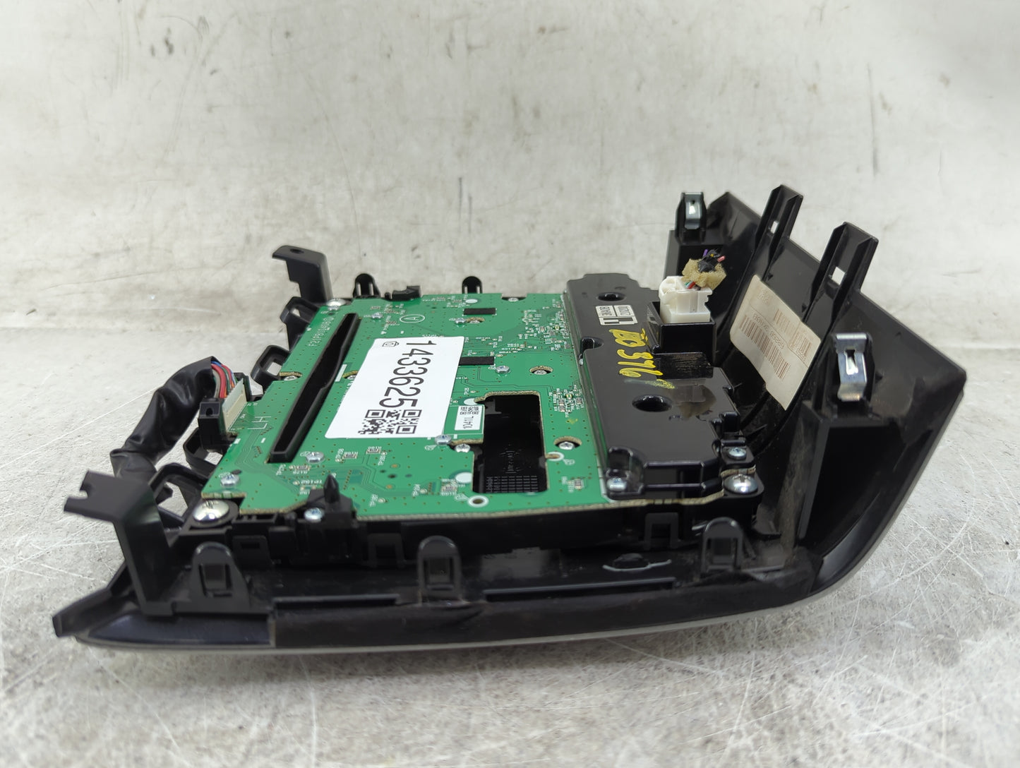 2014 Nissan Pathfinder Climate Control Module Temperature AC/Heater Replacement P/N:3KA0B F21PB1Q40B Fits OEM Used Auto Part