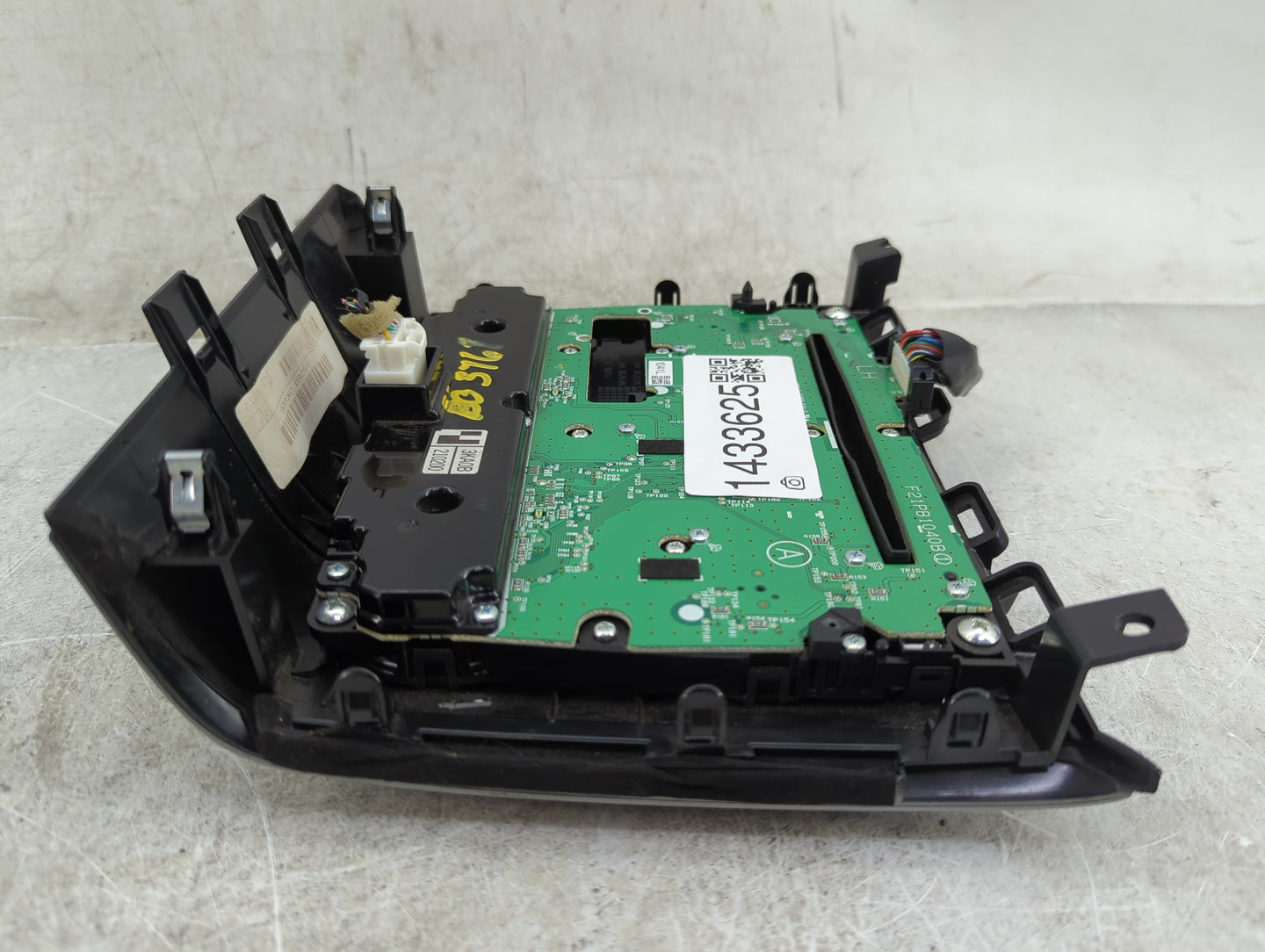 2014 Nissan Pathfinder Climate Control Module Temperature AC/Heater Replacement P/N:3KA0B F21PB1Q40B Fits OEM Used Auto Part