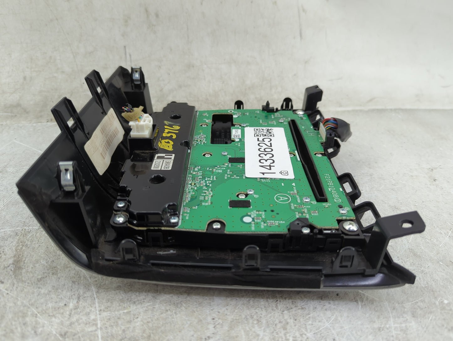 2014 Nissan Pathfinder Climate Control Module Temperature AC/Heater Replacement P/N:3KA0B F21PB1Q40B Fits OEM Used Auto Part