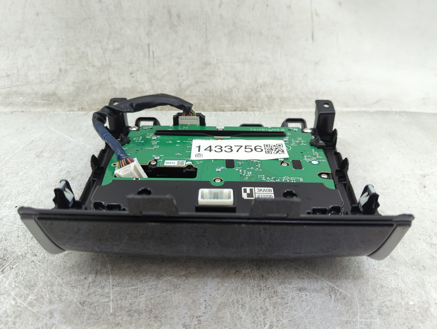 2014 Nissan Pathfinder Climate Control Module Temperature AC/Heater Replacement P/N:3KA0B F21PB1Q40B Fits OEM Used Auto Part