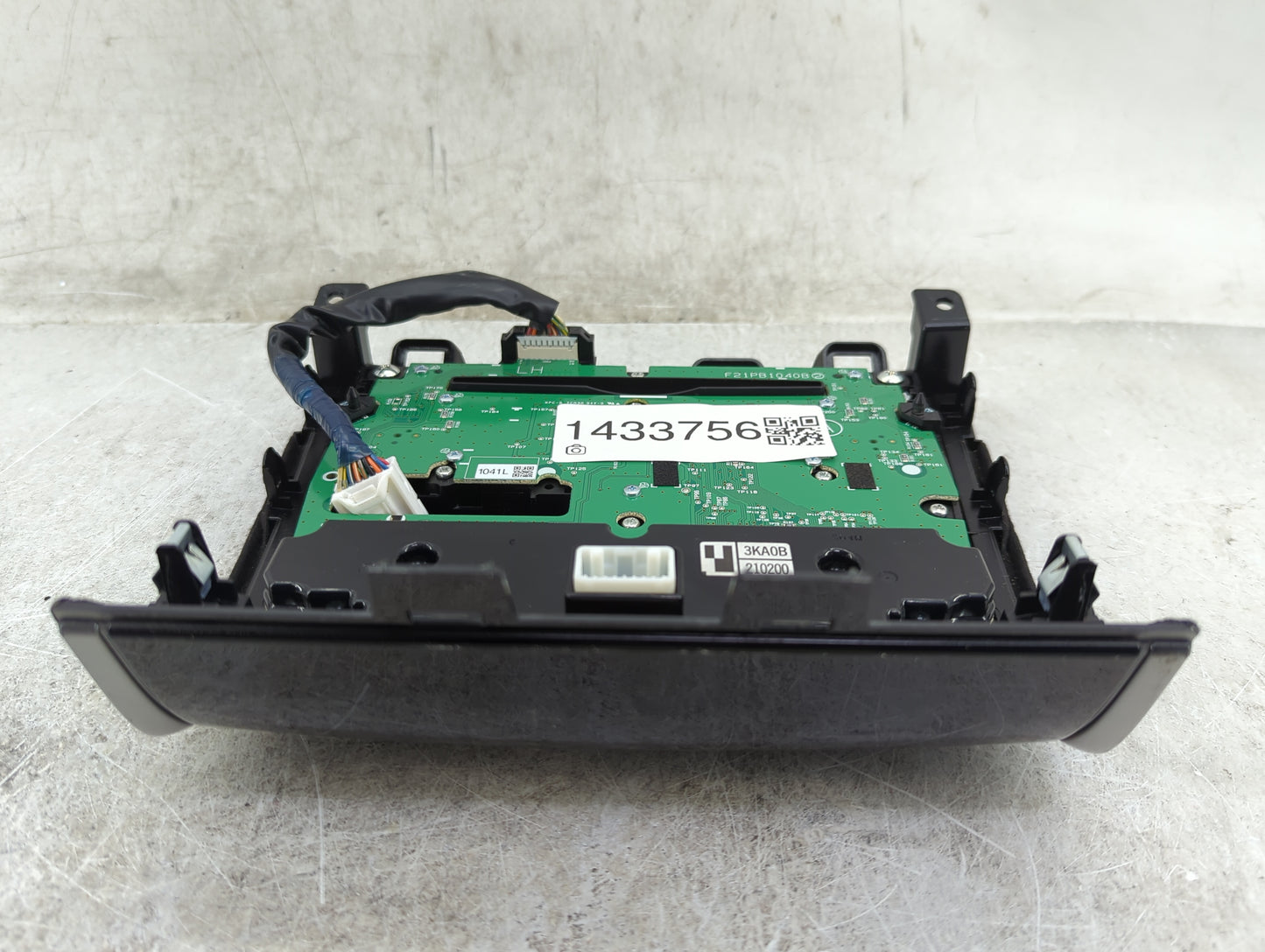2014 Nissan Pathfinder Climate Control Module Temperature AC/Heater Replacement P/N:3KA0B F21PB1Q40B Fits OEM Used Auto Part
