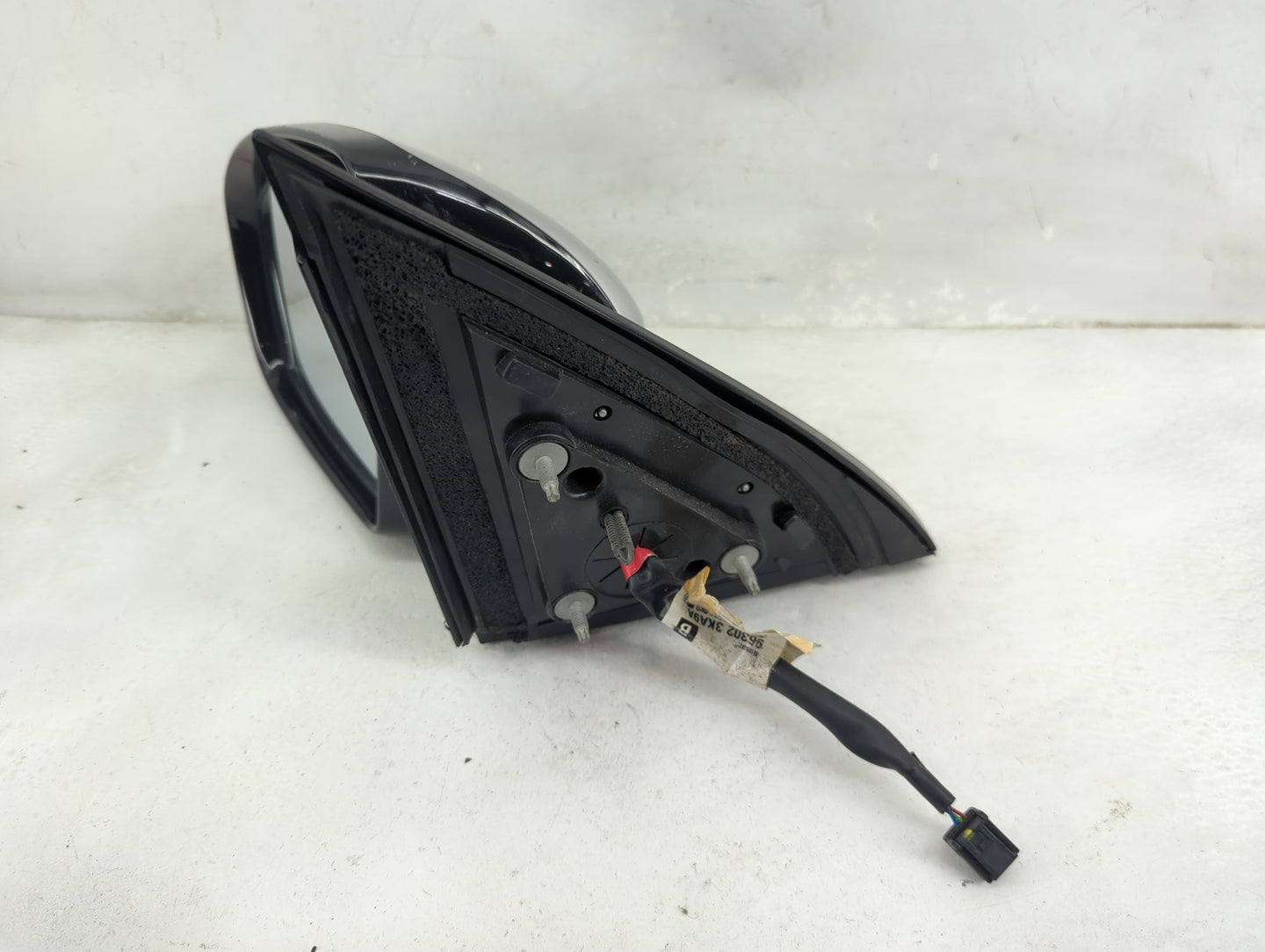 2013-2016 Nissan Pathfinder Driver Side View Mirror - Left Door Mirror OEM Used - Oemusedautoparts1.com