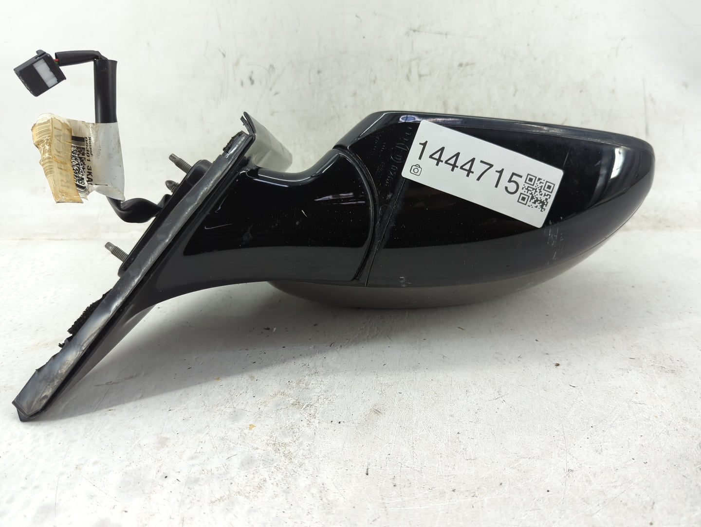 2013-2016 Nissan Pathfinder Passenger Side View Mirror - Right Door Mirror OEM Used - Oemusedautoparts1.com