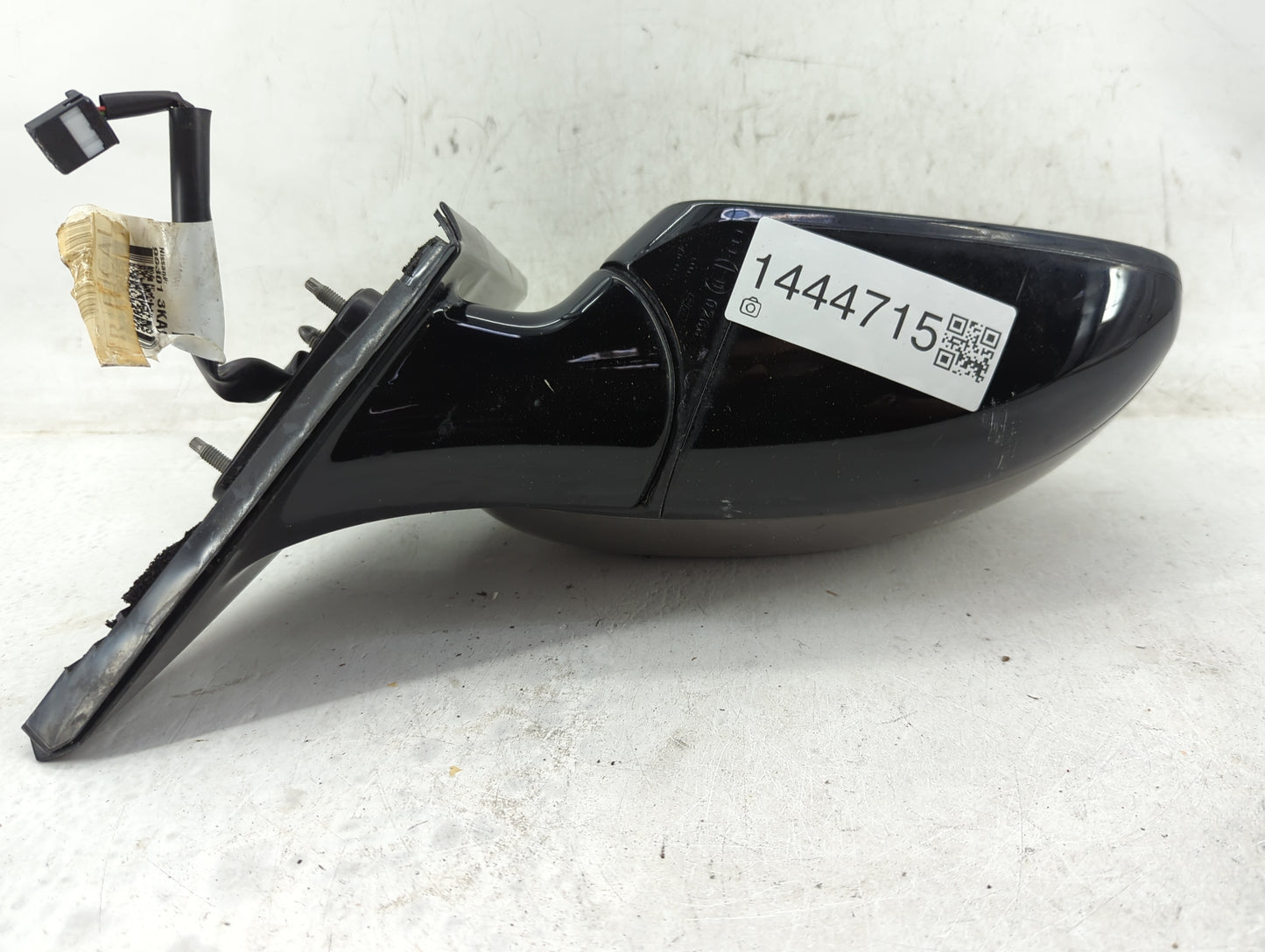 2013-2016 Nissan Pathfinder Passenger Side View Mirror - Right Door Mirror OEM Used - Oemusedautoparts1.com