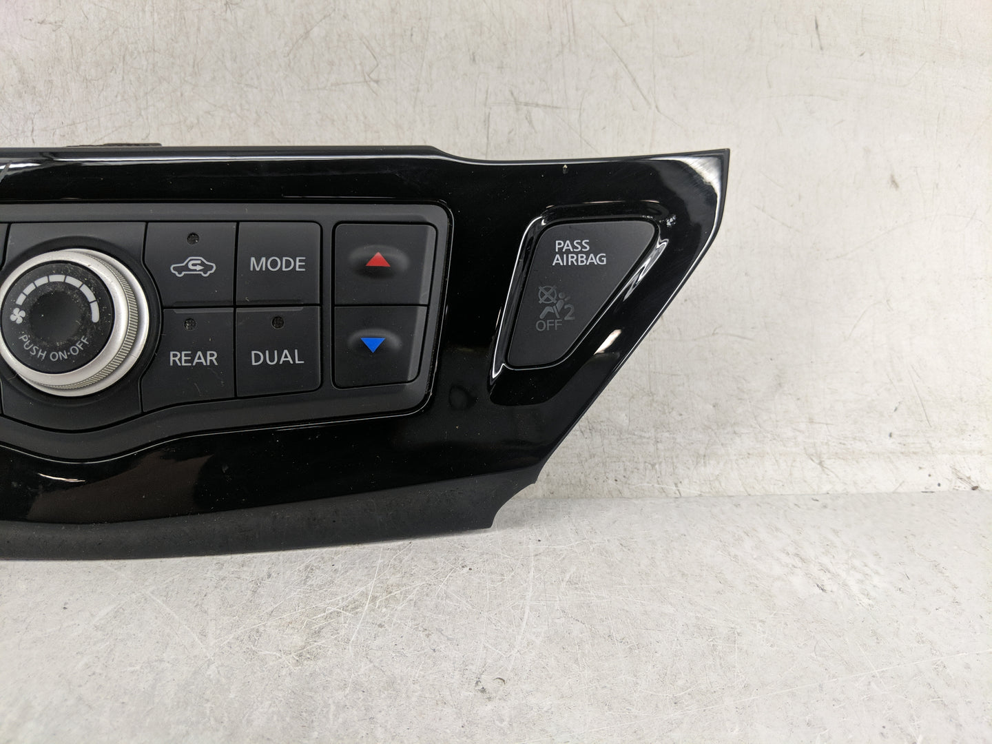 2013-2016 Nissan Pathfinder Climate Control Module Temperature AC/Heater Replacement P/N:27500 3KA2A 275003KA2A Fits OEM Use