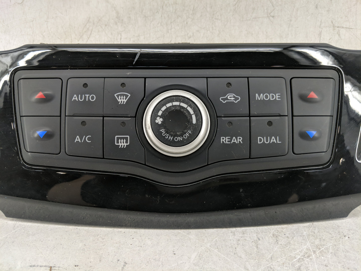 2013-2016 Nissan Pathfinder Climate Control Module Temperature AC/Heater Replacement P/N:27500 3KA2A 275003KA2A Fits OEM Use