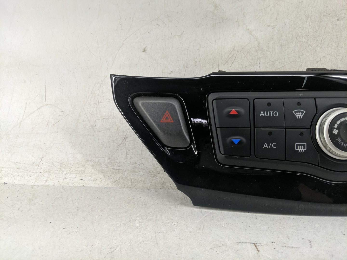 2013-2016 Nissan Pathfinder Climate Control Module Temperature AC/Heater Replacement P/N:27500 3KA2A 275003KA2A Fits OEM Use