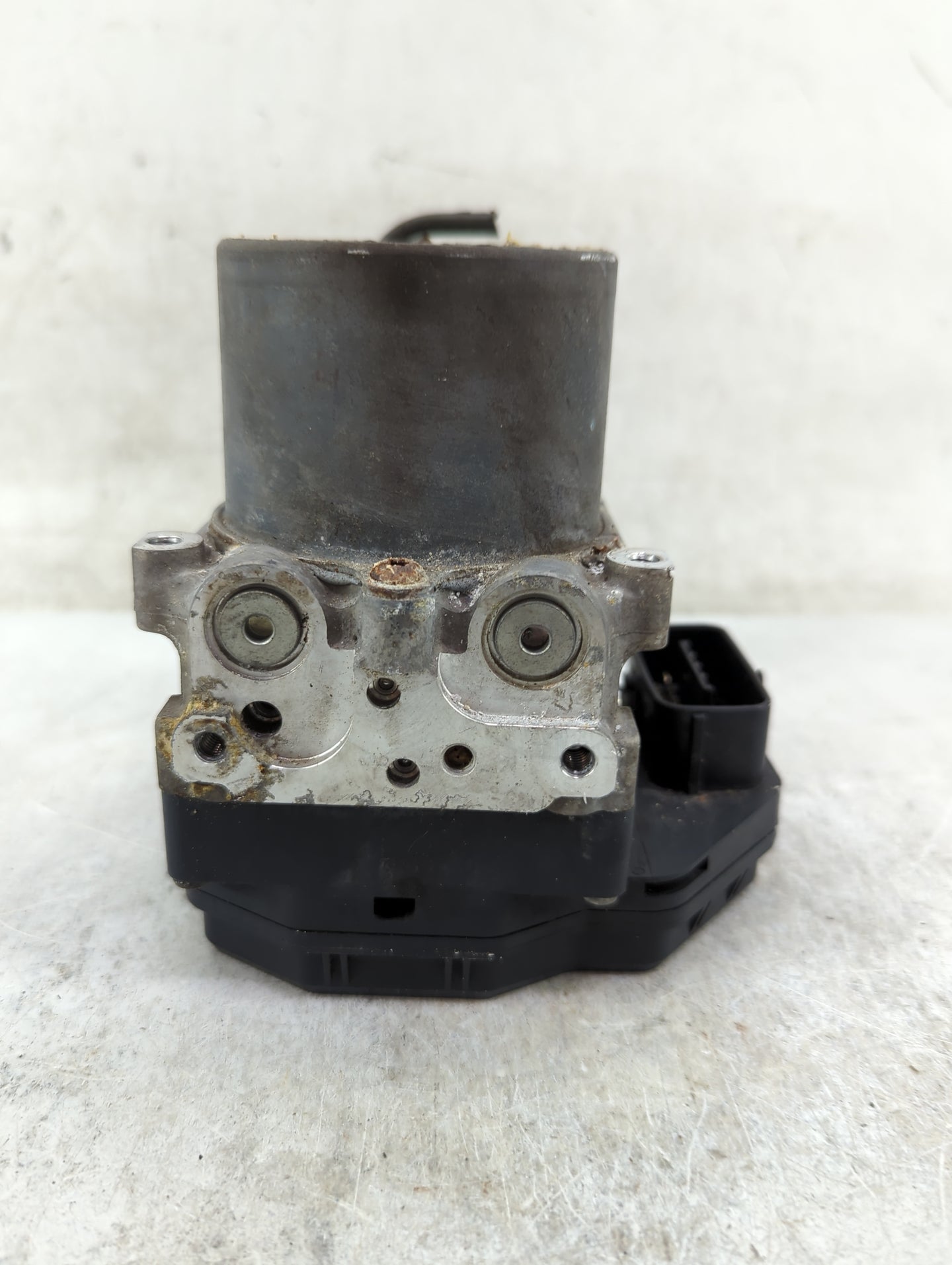 2013-2014 Nissan Pathfinder ABS Pump Control Module Replacement P/N:47660 3KA0B 133000-0470 Fits Fits 2013 2014 OEM Used Aut