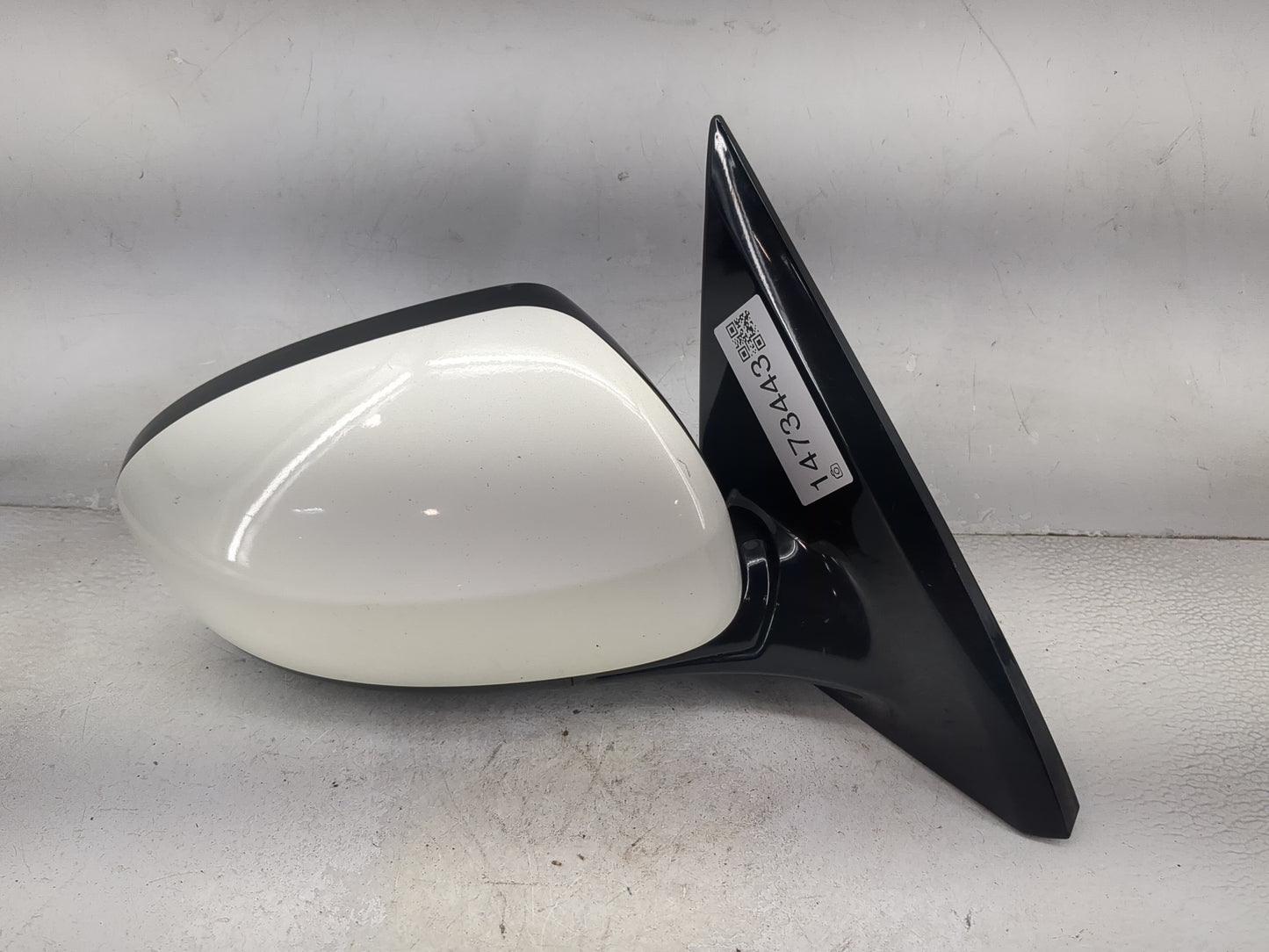 2013-2016 Nissan Pathfinder Passenger Side View Mirror - Right Door Mirror OEM Used - Oemusedautoparts1.com