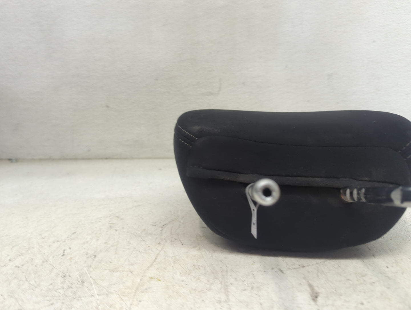 2014 Nissan Pathfinder Headrest Head Rest Rear Center Seat Fits OEM Used Auto Parts - Oemusedautoparts1.com