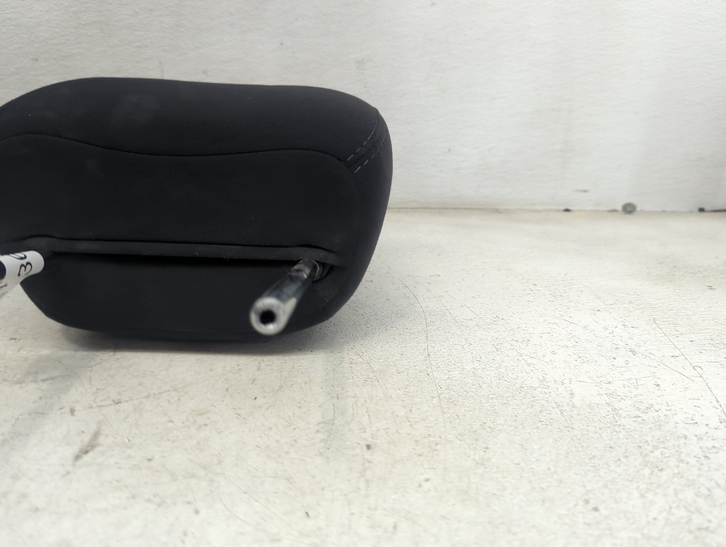 2014 Nissan Pathfinder Headrest Head Rest Front Driver Seat Black 1473628 - Oemusedautoparts1.com