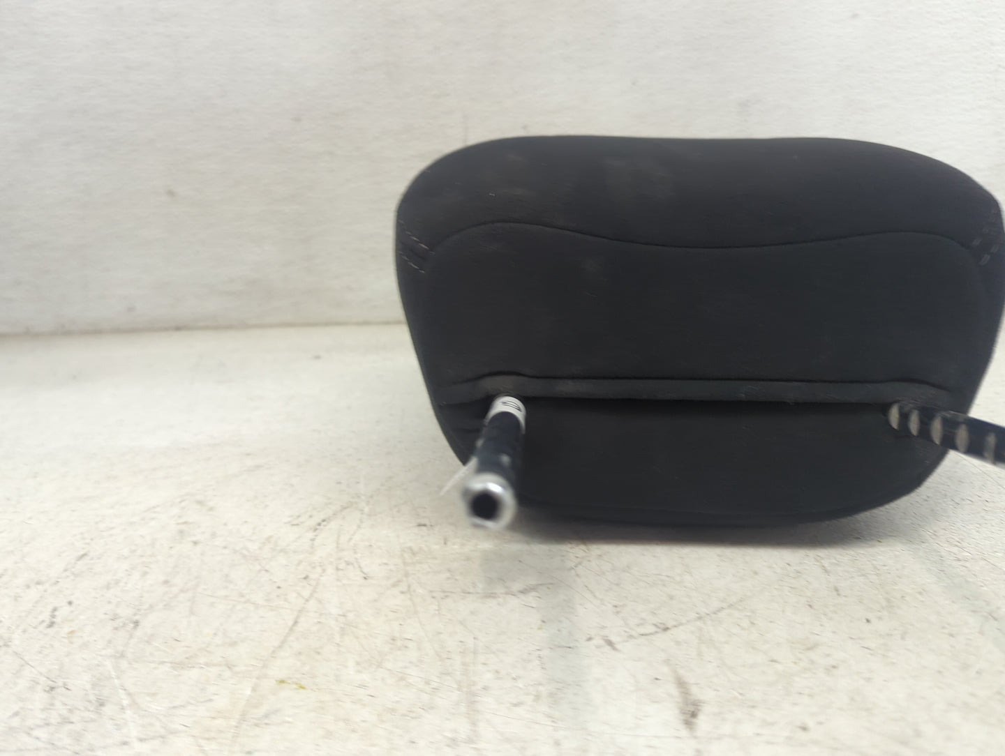 2014 Nissan Pathfinder Headrest Head Rest Front Driver Seat Black 1473628 - Oemusedautoparts1.com