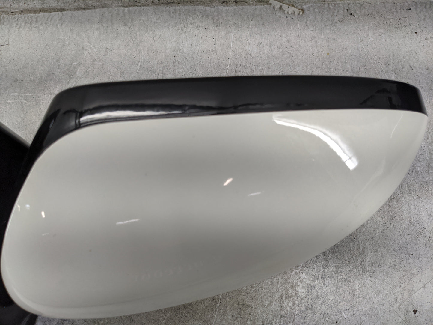 2013-2016 Nissan Pathfinder Driver Side View Mirror - Left Door Mirror OEM Used - Oemusedautoparts1.com
