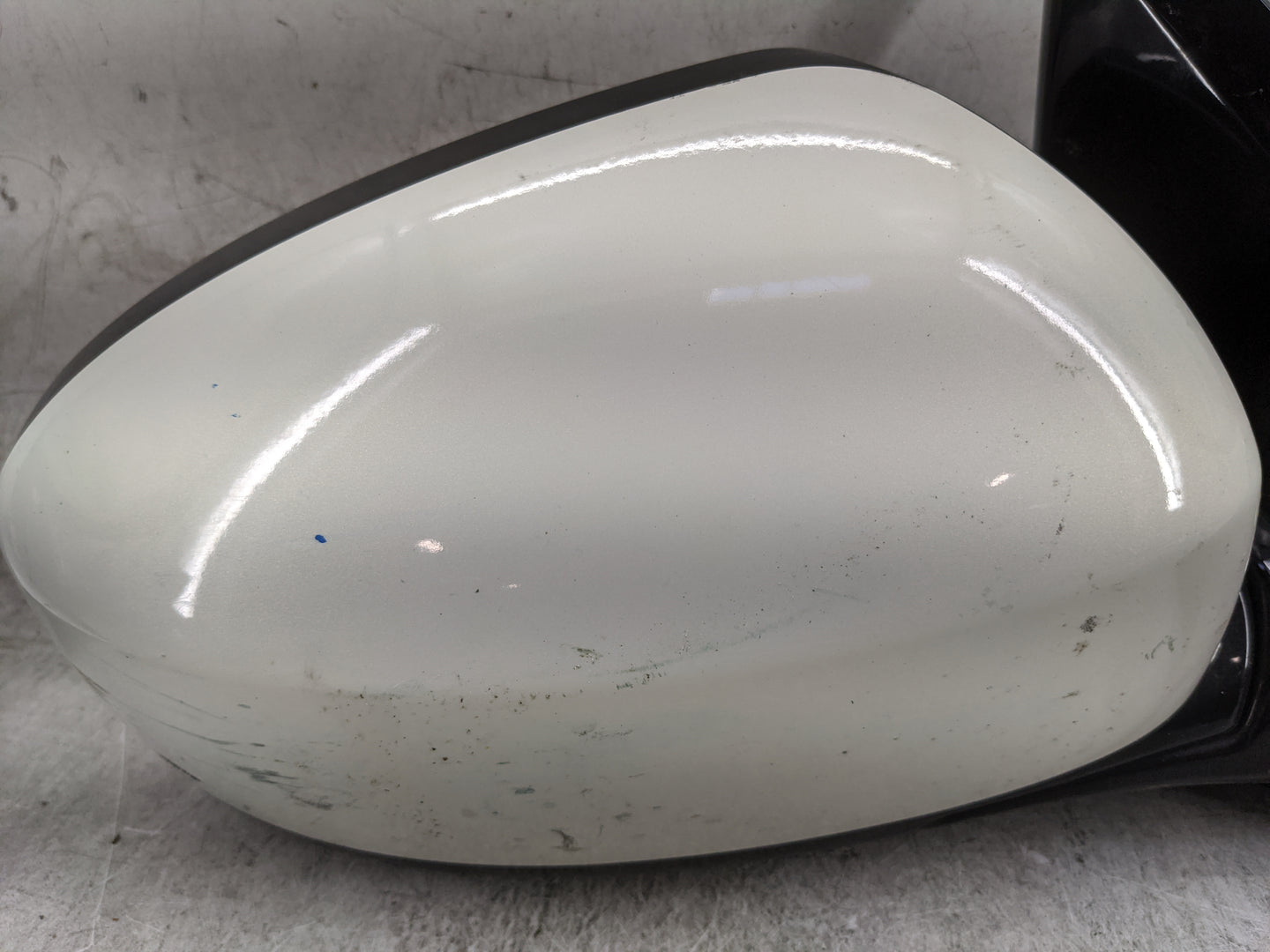 2013-2016 Nissan Pathfinder Passenger Side View Mirror - Right Door Mirror OEM Used - Oemusedautoparts1.com