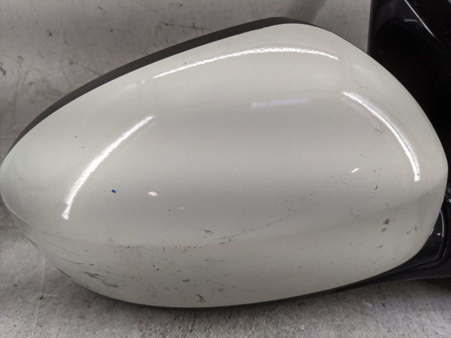 2013-2016 Nissan Pathfinder Passenger Side View Mirror - Right Door Mirror OEM Used - Oemusedautoparts1.com