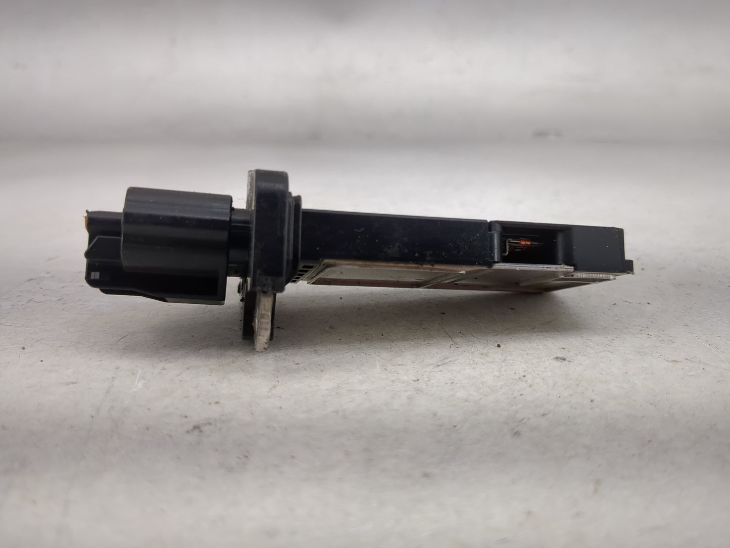 2005-2014 Nissan Pathfinder Mass Air Flow Meter Maf 1485431 - Oemusedautoparts1.com