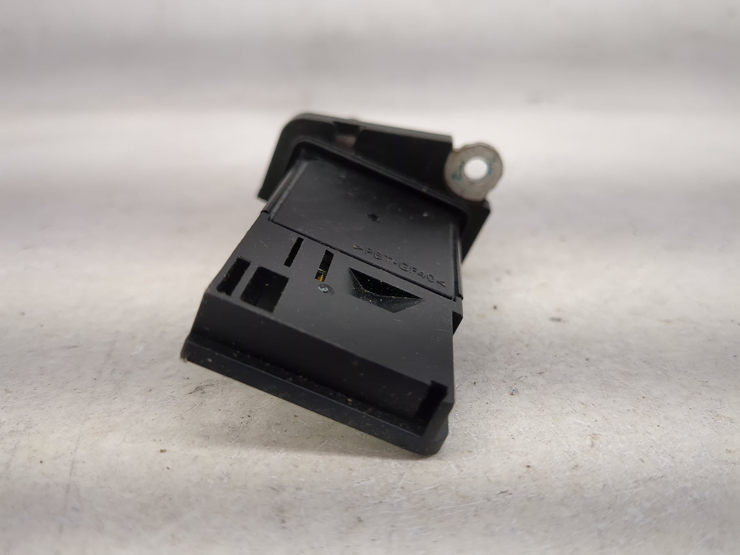2005-2014 Nissan Pathfinder Mass Air Flow Meter Maf 1485431 - Oemusedautoparts1.com