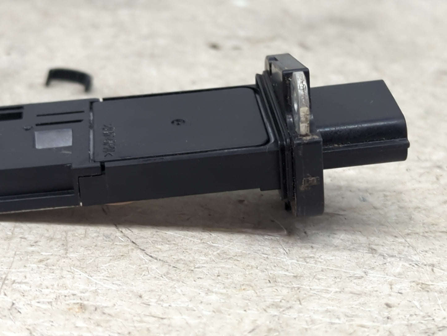2005-2014 Nissan Pathfinder Mass Air Flow Meter Maf 1486417 - Oemusedautoparts1.com