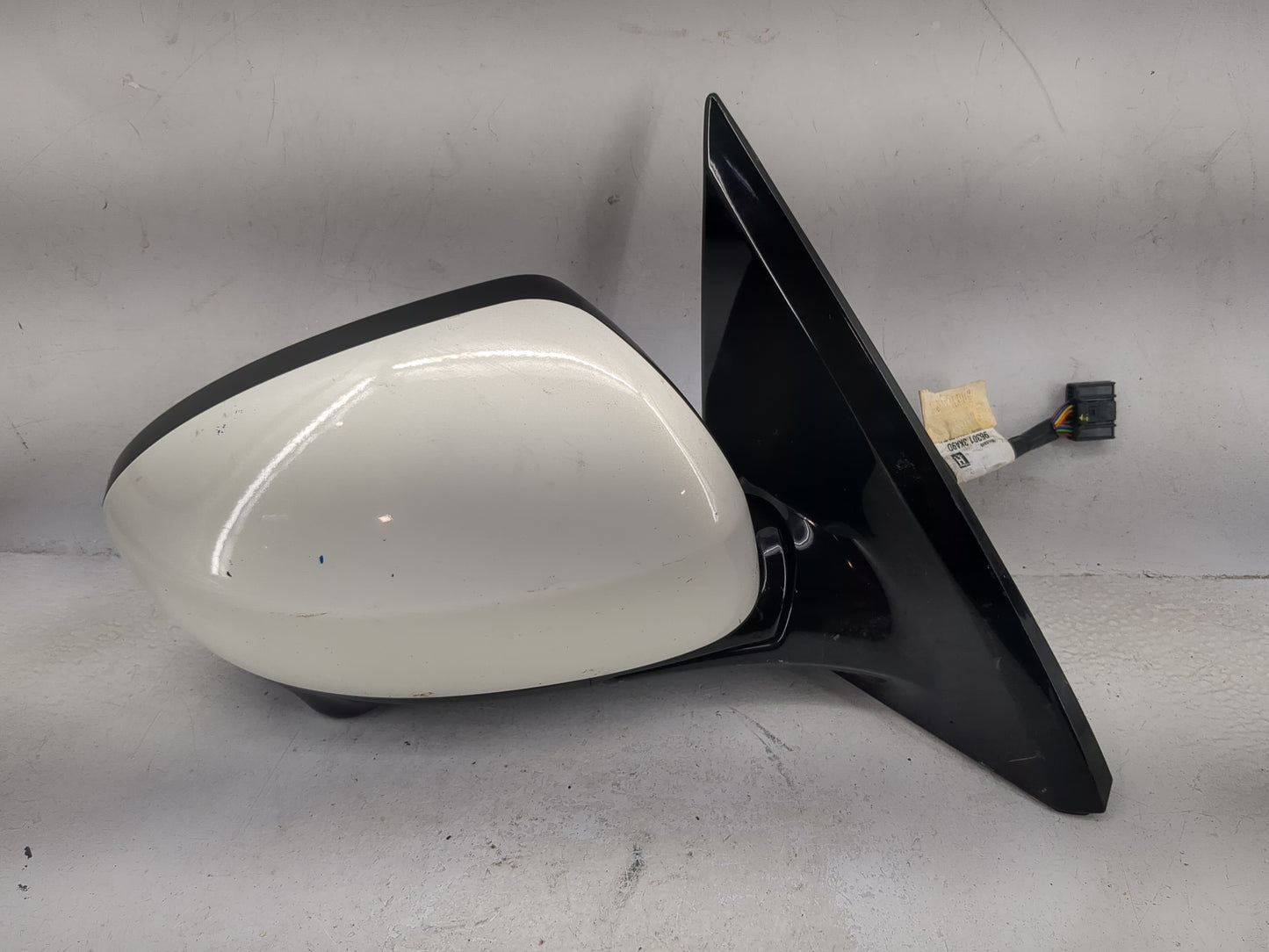 2013-2016 Nissan Pathfinder Passenger Side View Mirror - Right Door Mirror OEM Used - Oemusedautoparts1.com