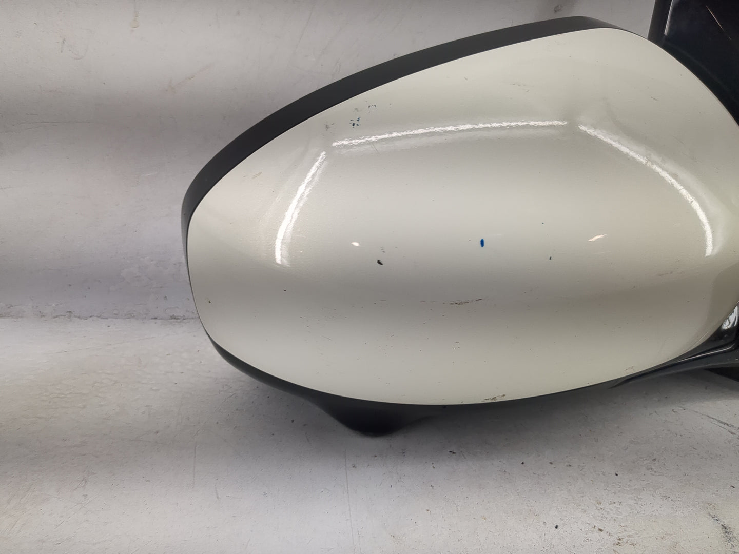 2013-2016 Nissan Pathfinder Passenger Side View Mirror - Right Door Mirror OEM Used - Oemusedautoparts1.com