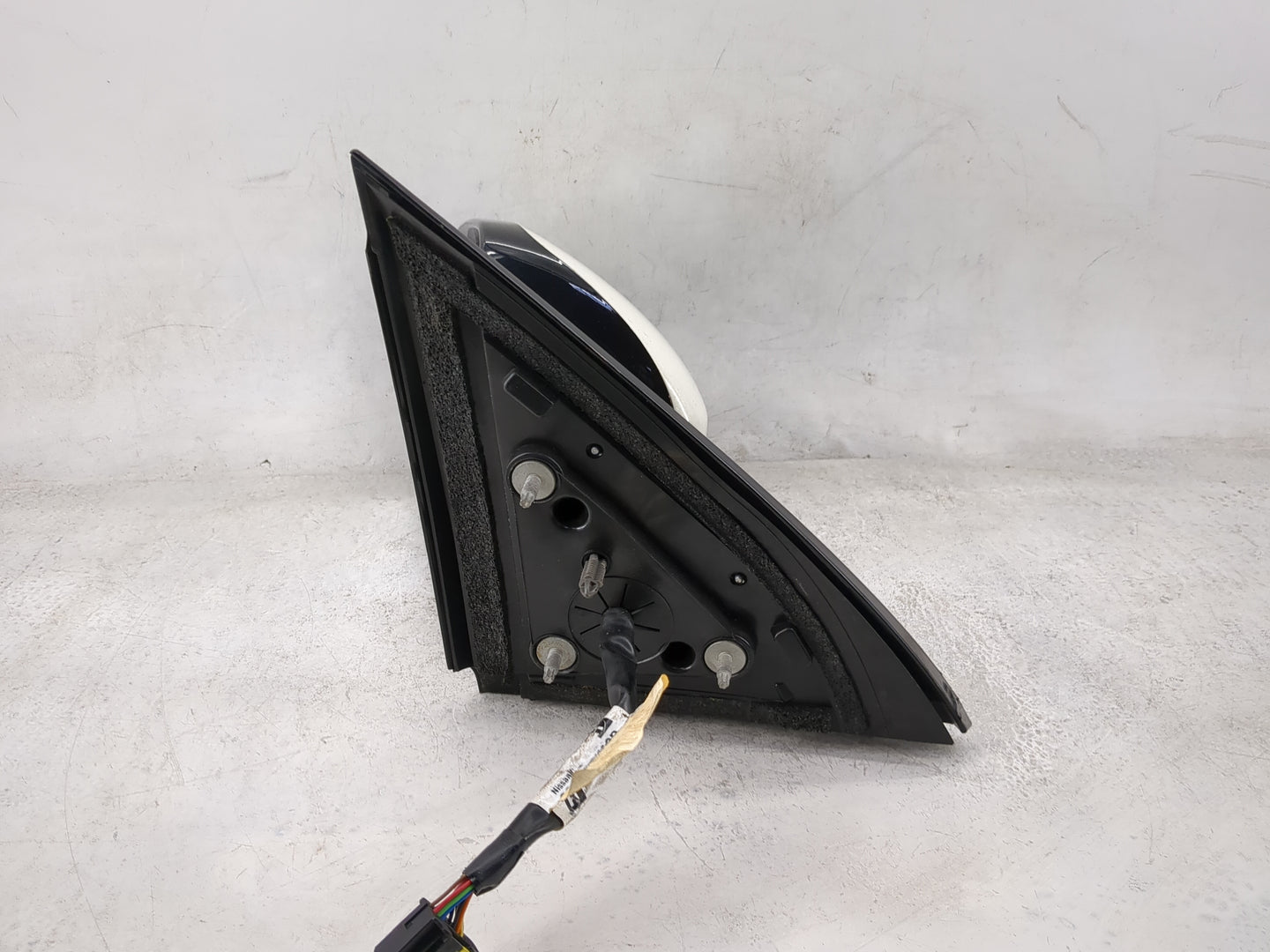 2013-2016 Nissan Pathfinder Driver Side View Mirror - Left Door Mirror OEM Used - Oemusedautoparts1.com