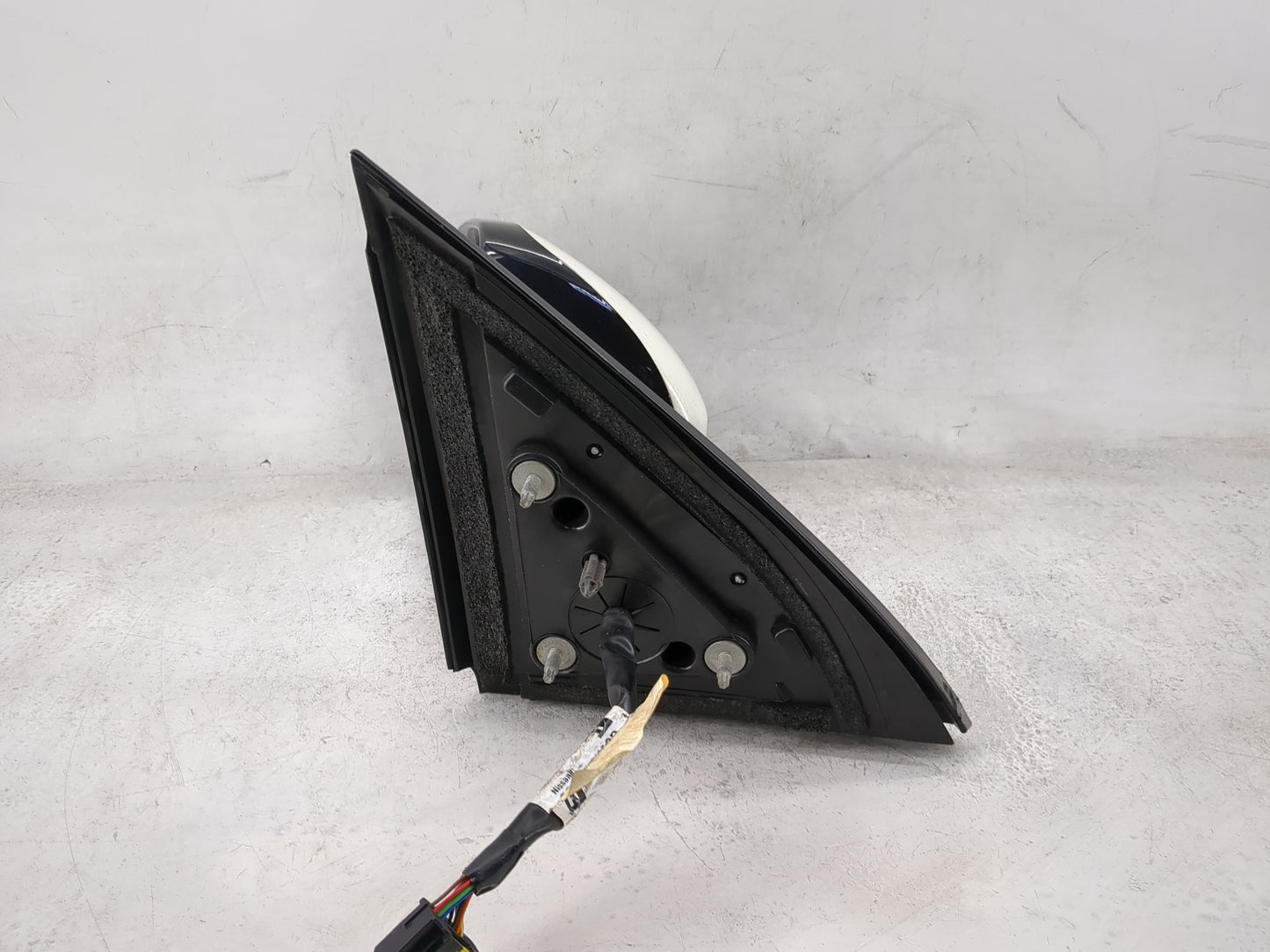 2013-2016 Nissan Pathfinder Driver Side View Mirror - Left Door Mirror OEM Used - Oemusedautoparts1.com