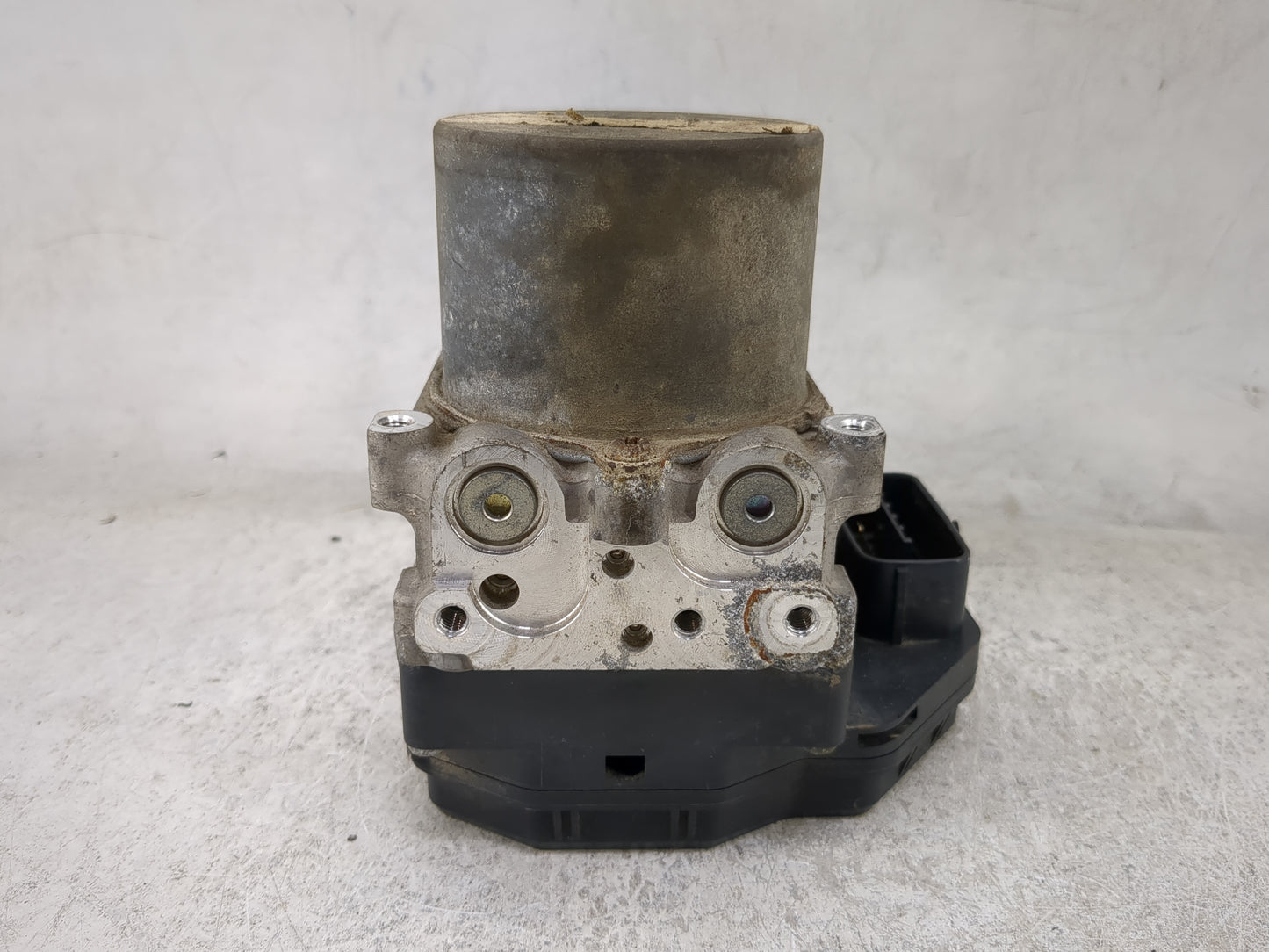 2013-2014 Nissan Pathfinder ABS Pump Control Module Replacement P/N:47660 3KD0B Fits Fits 2013 2014 OEM Used Auto Parts - Oe