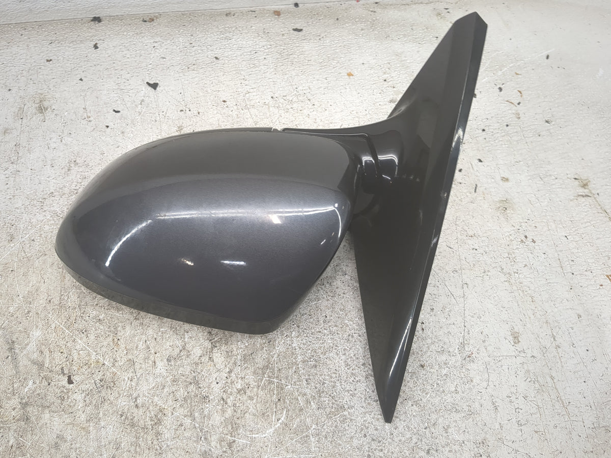 2013-2016 Nissan Pathfinder Driver Side View Mirror - Left Door Mirror OEM Used - Oemusedautoparts1.com