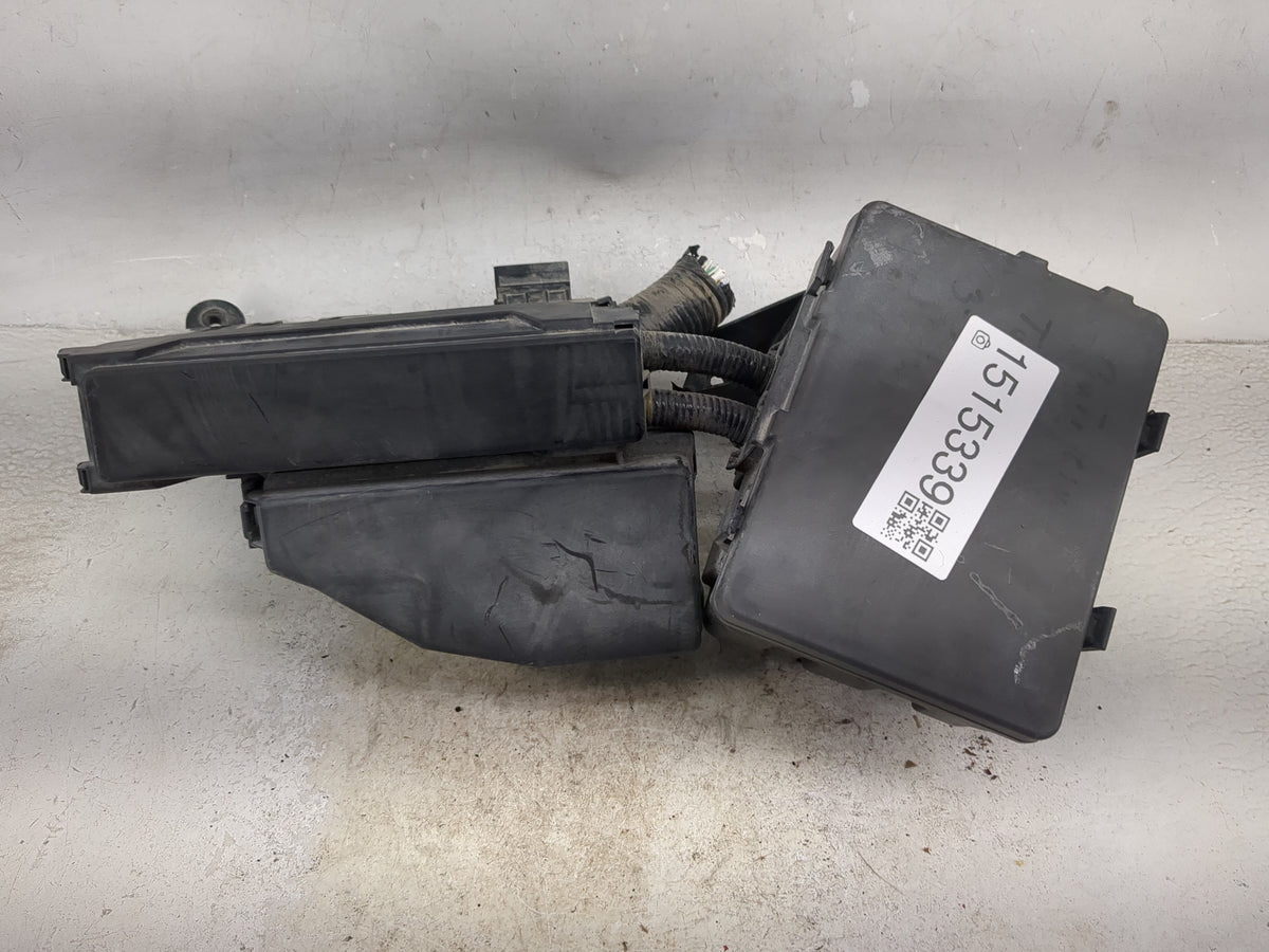 2014 Nissan Pathfinder Fusebox Fuse Box Panel Relay Module Fits OEM Used Auto Parts - Oemusedautoparts1.com