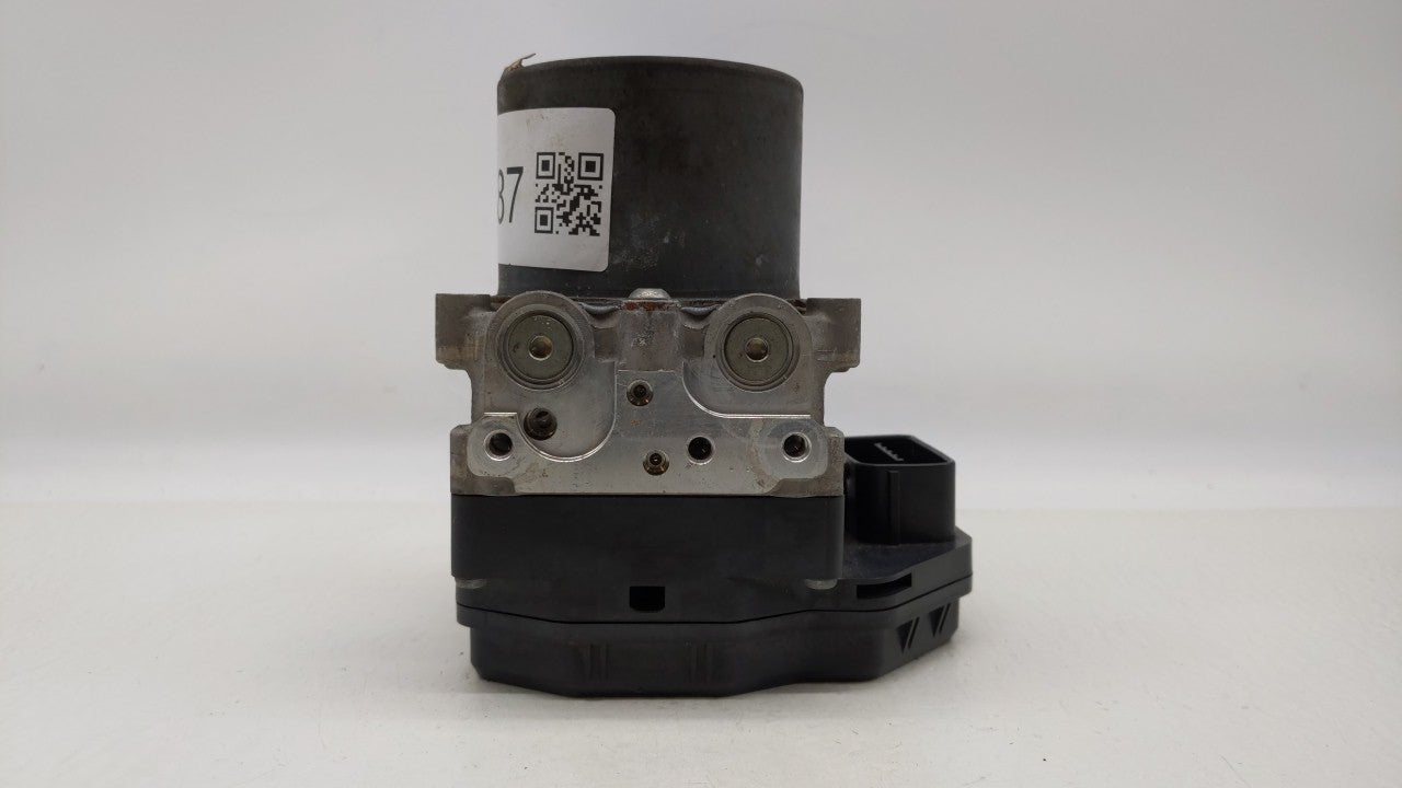 2013-2014 Nissan Pathfinder ABS Pump Control Module Replacement P/N:47660 3KA0A 47660 3KA0B Fits Fits 2013 2014 OEM Used Aut