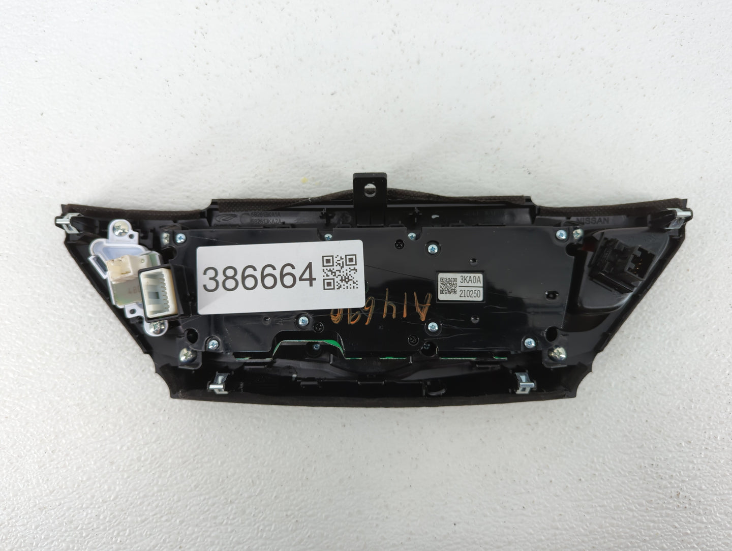 2013-2016 Nissan Pathfinder Information Display Screen - Oemusedautoparts1.com
