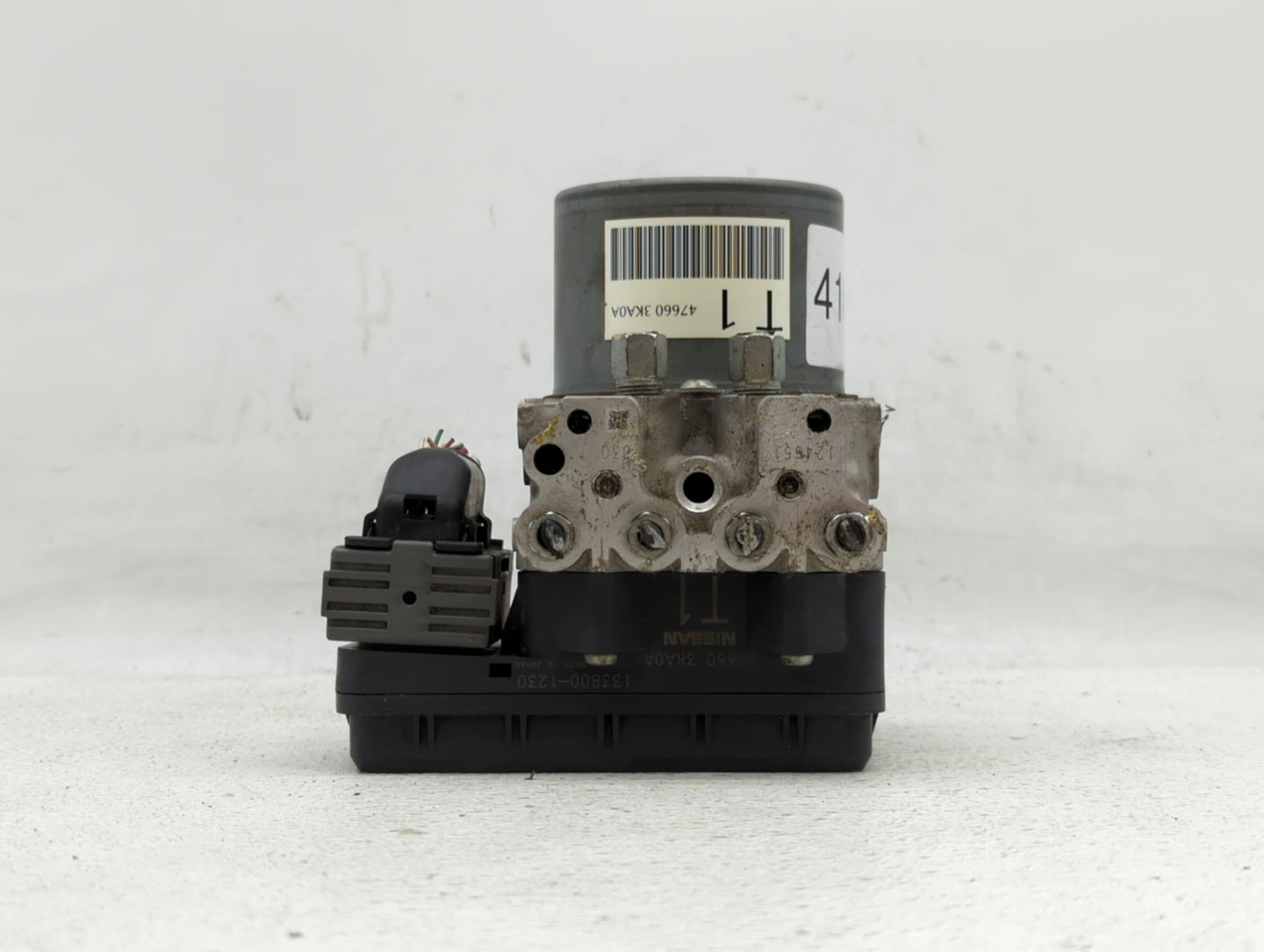 2013-2014 Nissan Pathfinder ABS Pump Control Module Replacement P/N:47660 3KA0A 47660 3KA0B Fits Fits 2013 2014 OEM Used Aut