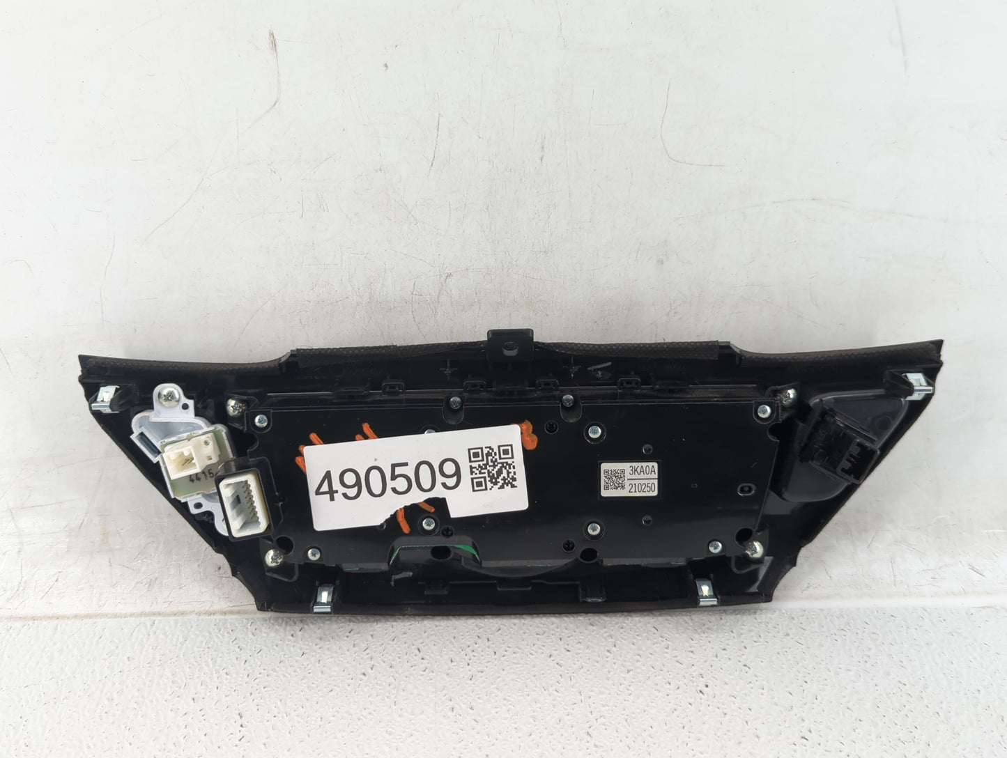 2013-2016 Nissan Pathfinder Information Display Screen - Oemusedautoparts1.com