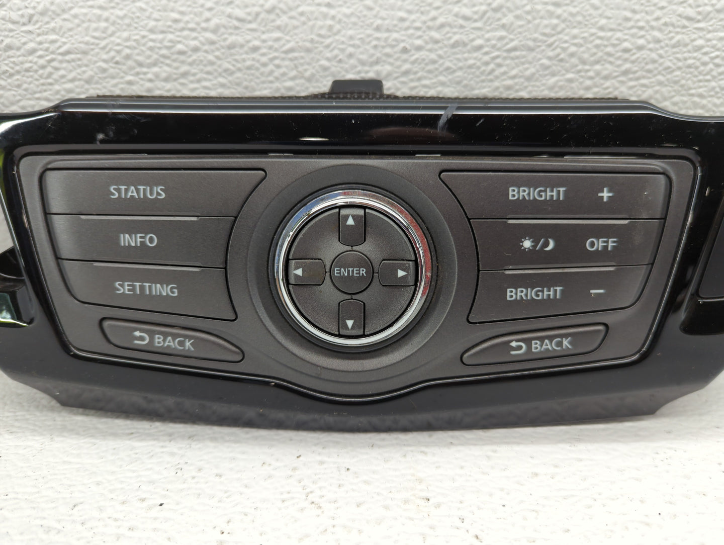2013-2016 Nissan Pathfinder Information Display Screen - Oemusedautoparts1.com