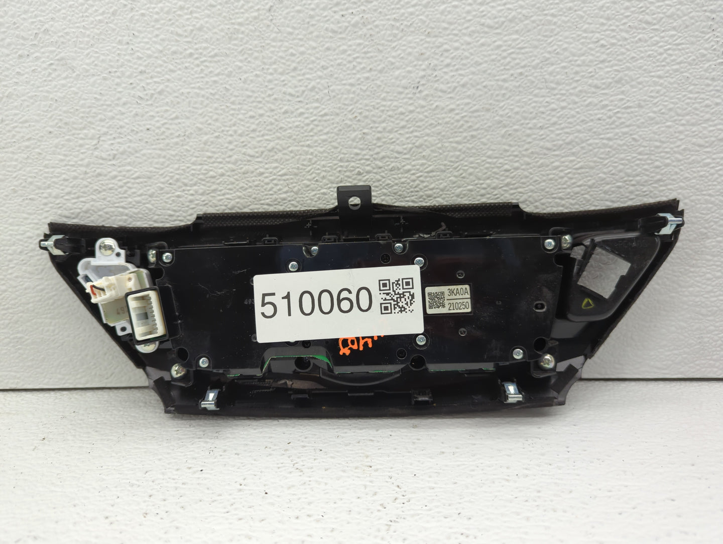 2013-2016 Nissan Pathfinder Information Display Screen - Oemusedautoparts1.com
