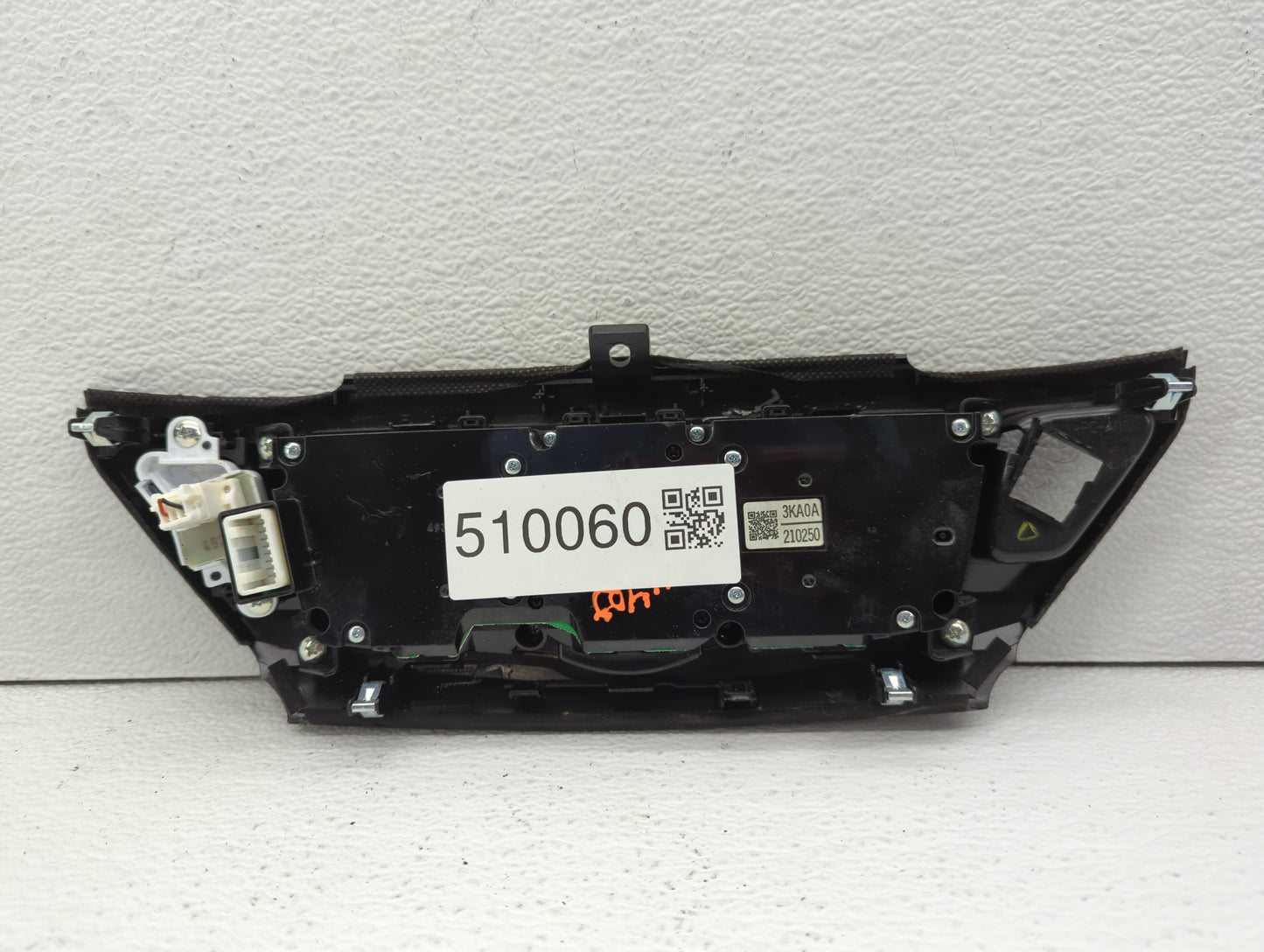 2013-2016 Nissan Pathfinder Information Display Screen - Oemusedautoparts1.com
