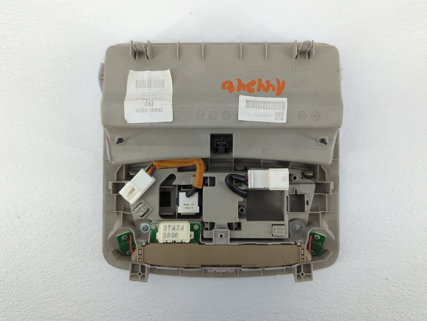 2014 Nissan Pathfinder Overhead Roof Console - Oemusedautoparts1.com