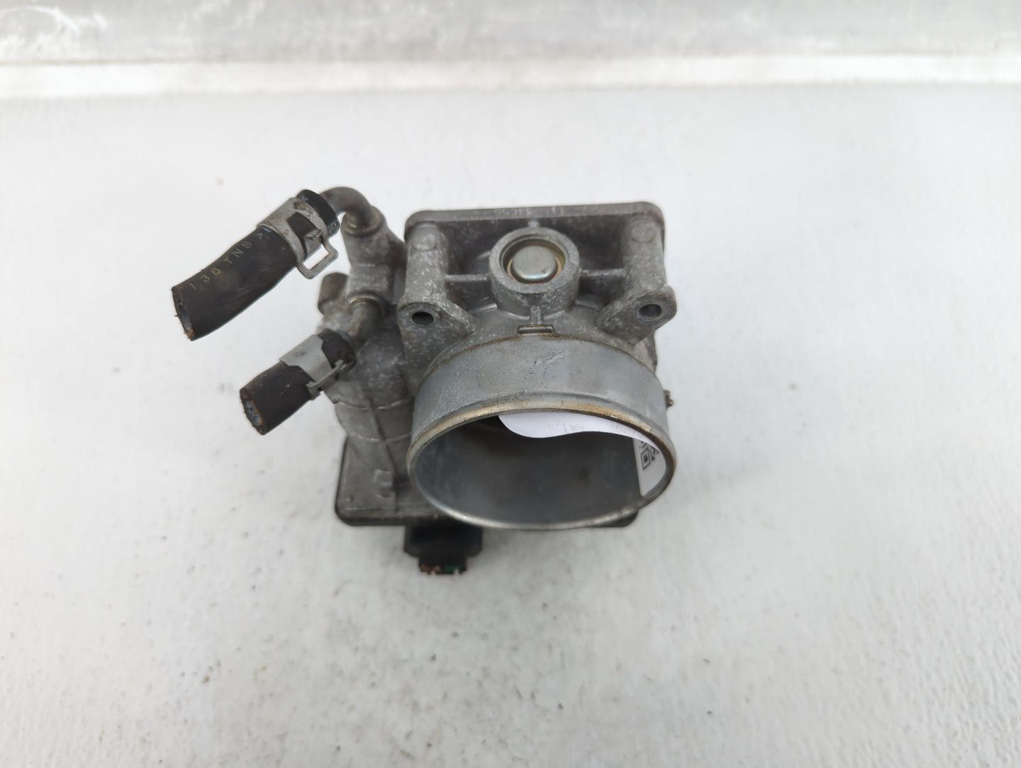 2013-2014 Nissan Pathfinder Throttle Body P/N:RME70-11 Fits Fits 2007 2008 2009 2010 2011 2012 2013 2014 OEM Used Auto Parts