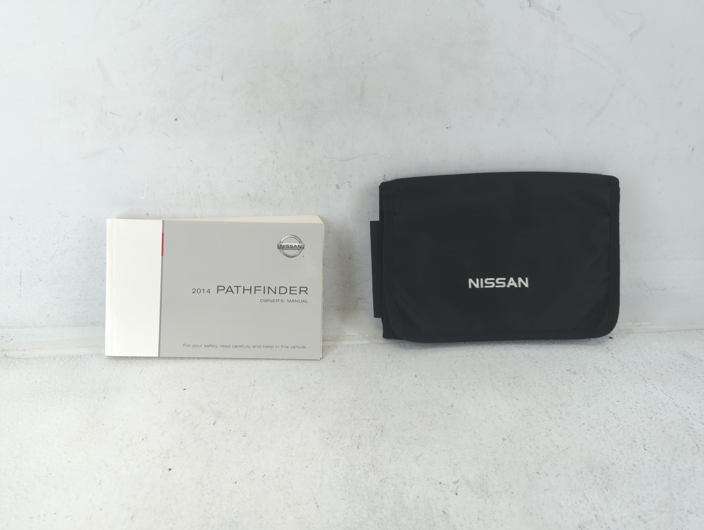 2014 Nissan Pathfinder Owners Manual Book Guide P/N:OM14E 0R52U0 OEM Used Auto Parts - Oemusedautoparts1.com