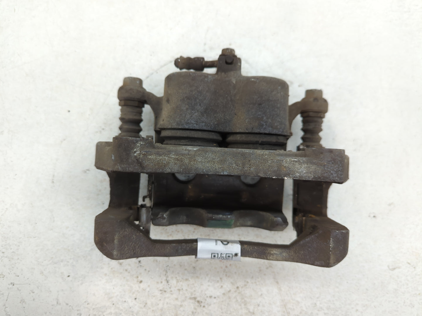 2013-2020 Nissan Pathfinder Front Driver Left Brake Caliper - Oemusedautoparts1.com
