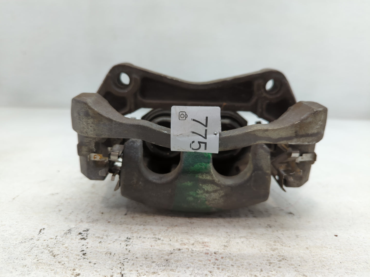 2013-2020 Nissan Pathfinder Front Driver Left Brake Caliper - Oemusedautoparts1.com